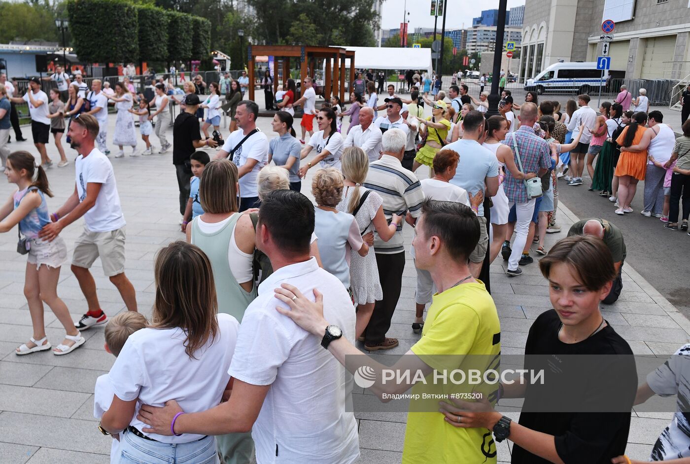 Рекорд России по самой массовой ламбаде