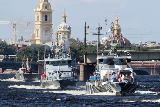 Празднование Дня ВМФ в Санкт-Петербурге