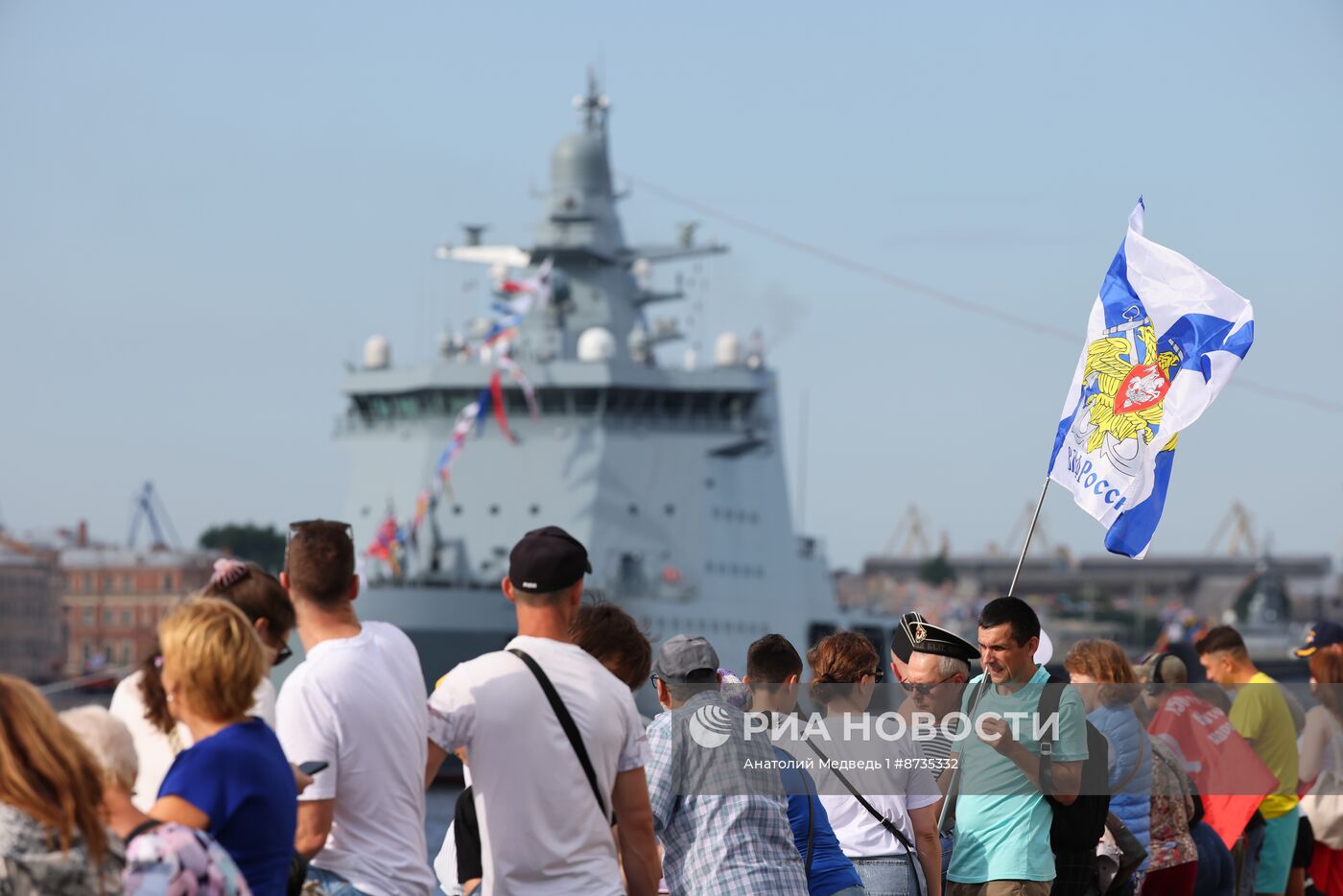 Празднование Дня ВМФ в Санкт-Петербурге