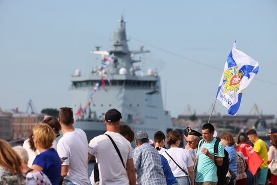 Празднование Дня ВМФ в Санкт-Петербурге