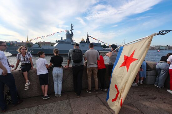 Празднование Дня ВМФ в Санкт-Петербурге