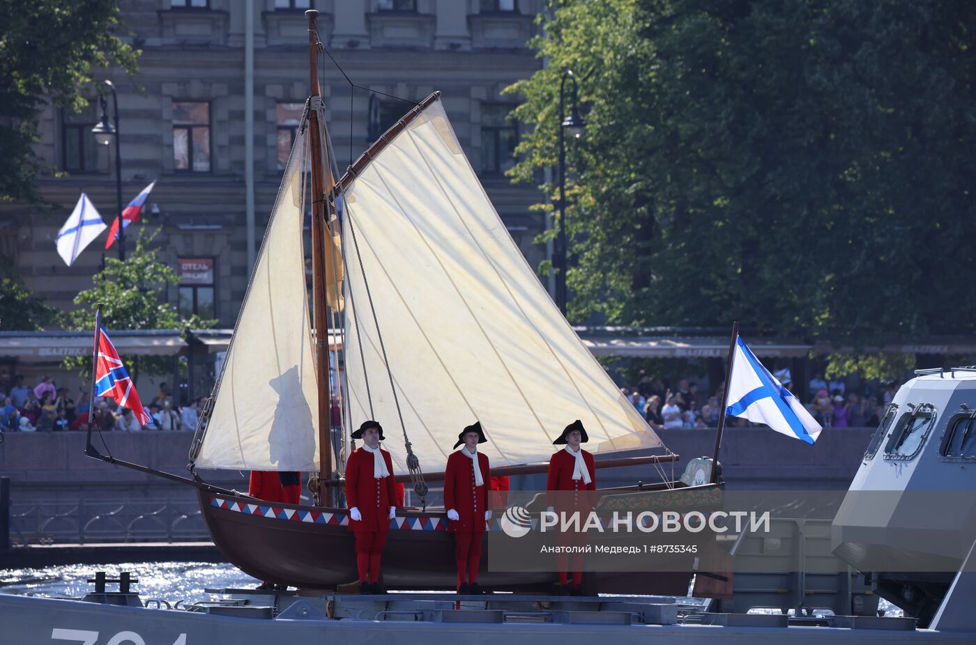 Празднование Дня ВМФ в Санкт-Петербурге