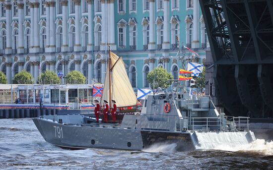 Празднование Дня ВМФ в Санкт-Петербурге