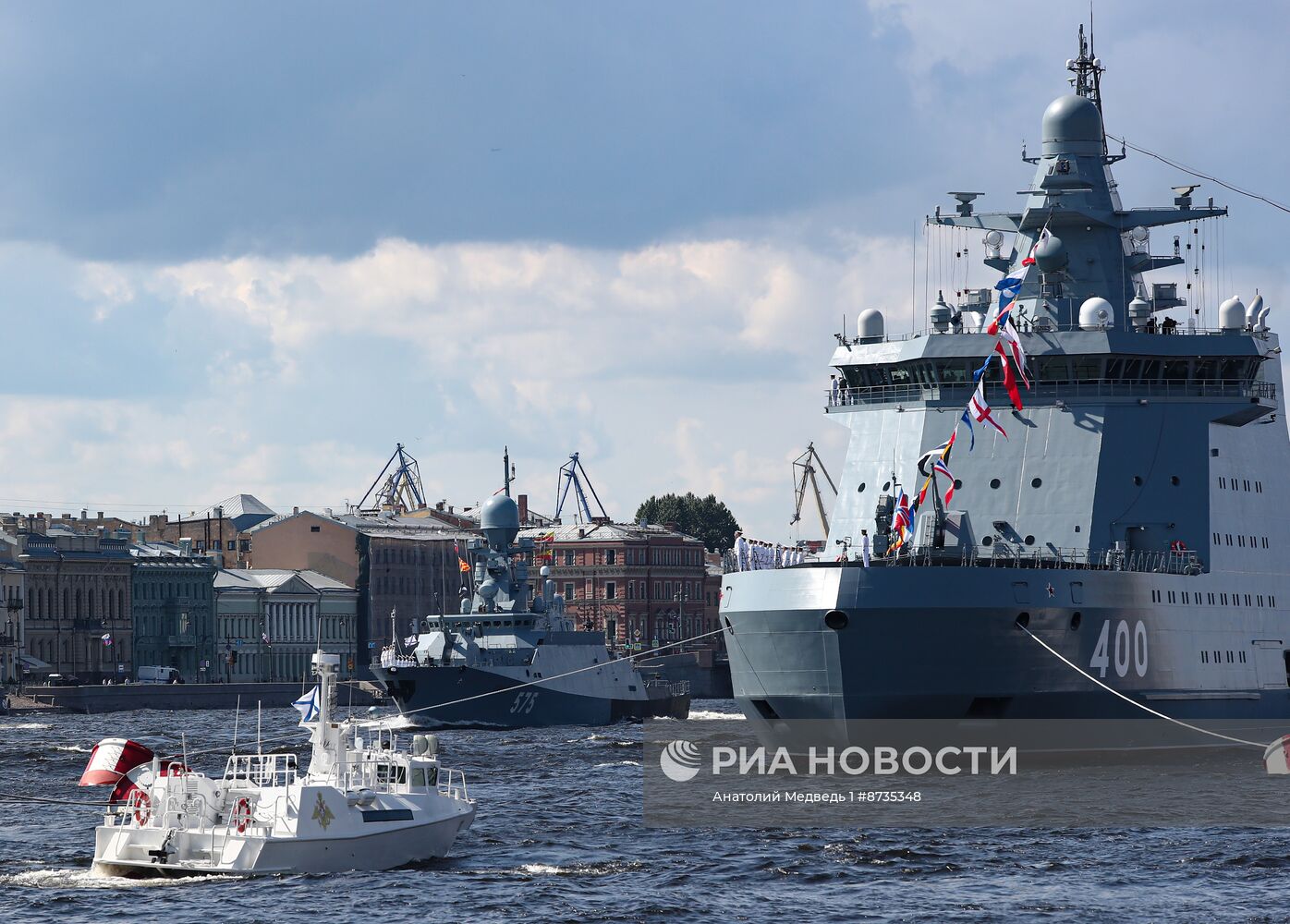 Празднование Дня ВМФ в Санкт-Петербурге