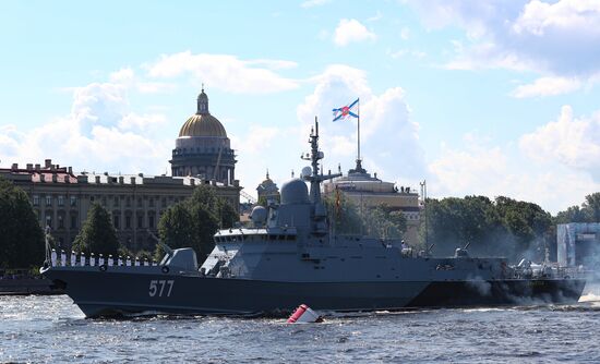 Празднование Дня ВМФ в Санкт-Петербурге