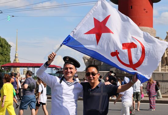 Празднование Дня ВМФ в Санкт-Петербурге