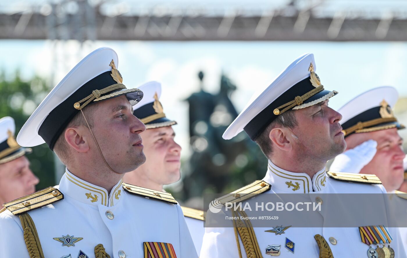 Празднование Дня ВМФ в Санкт-Петербурге