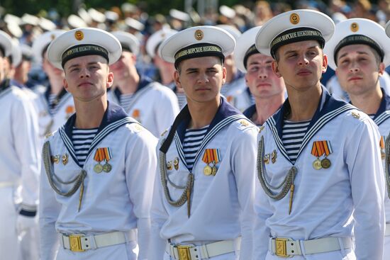 Празднование Дня ВМФ в Санкт-Петербурге