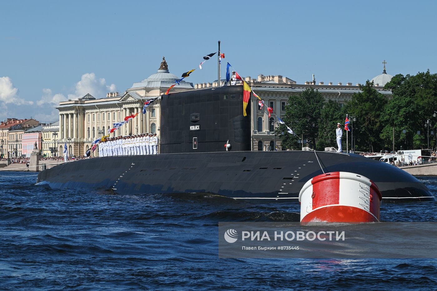 Празднование Дня ВМФ в Санкт-Петербурге