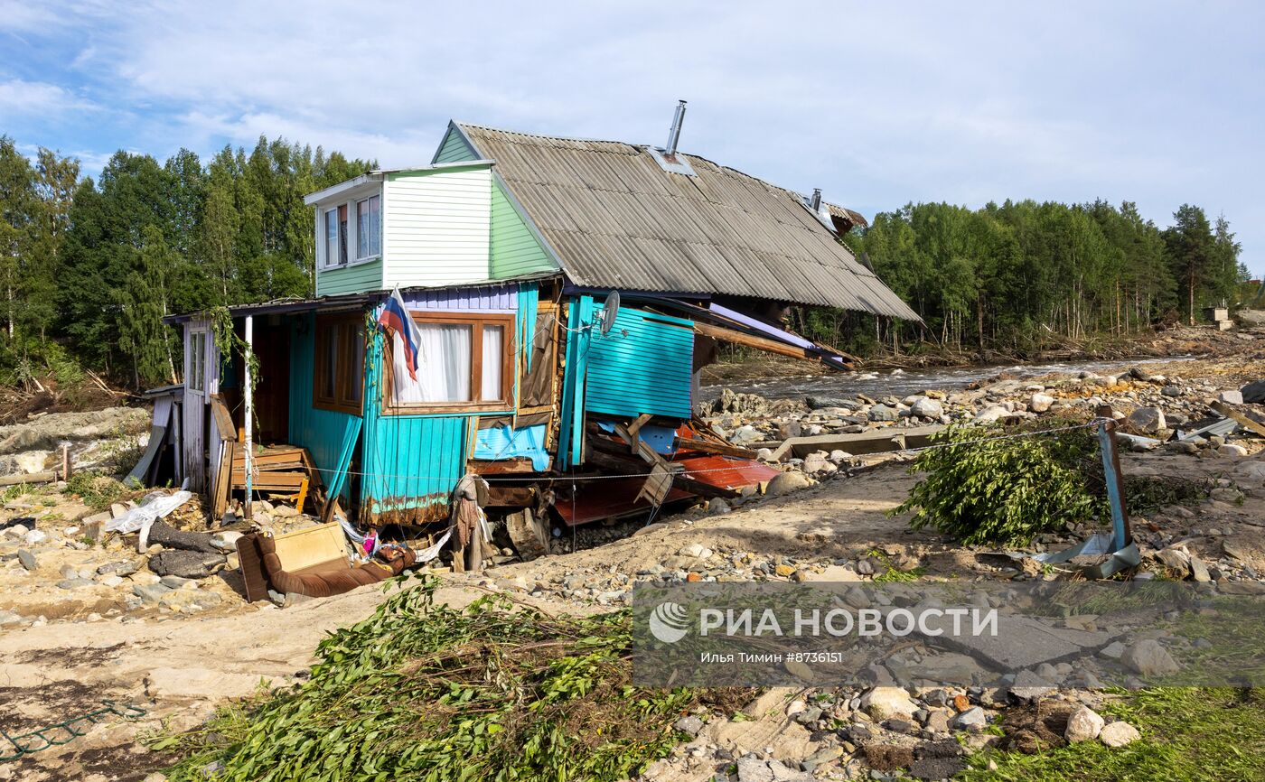 В Карелии на Беломорско-Балтийском канале прорвало дамбу
