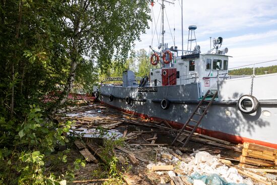 В Карелии на Беломорско-Балтийском канале прорвало дамбу