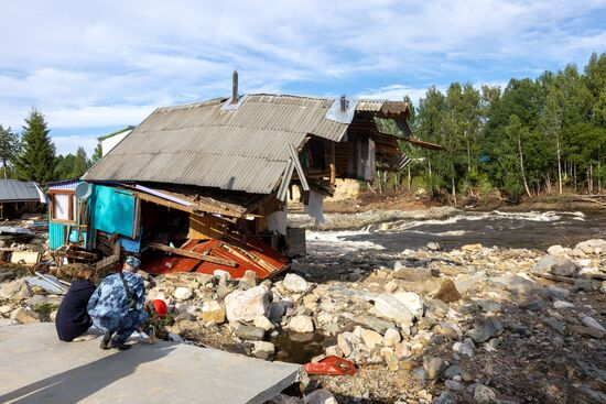 В Карелии на Беломорско-Балтийском канале прорвало дамбу