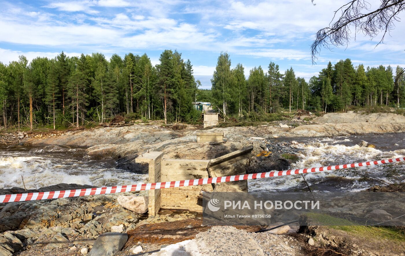 В Карелии на Беломорско-Балтийском канале прорвало дамбу