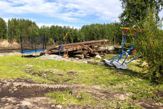 В Карелии на Беломорско-Балтийском канале прорвало дамбу