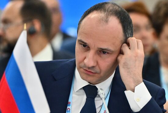 Встреча глав ВОА БРИКС на тему "Аудит устойчивого развития"
Борис Ковальчук, председатель Счетной палаты РФ Место: Россия, Республика Башкортостан, Уфа. Автор: Кристина Кормилицына. Двусторонние встречи глав высших органов аудита стран БРИКС