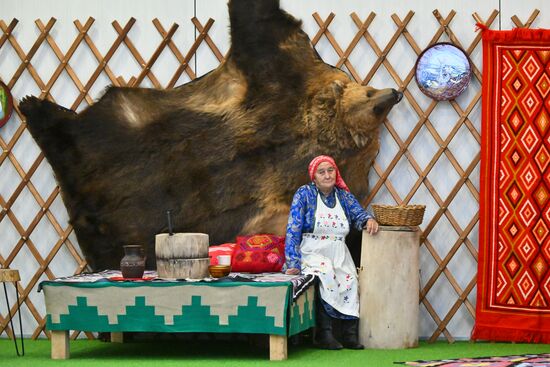 Встреча глав ВОА БРИКС на тему "Аудит устойчивого развития"
Культурная программа для гостей форума Место: Россия, Республика Башкортостан, Уфа. Автор: Кристина Кормилицына. Встреча глав ВОА БРИКС на тему "Аудит устойчивого развития"