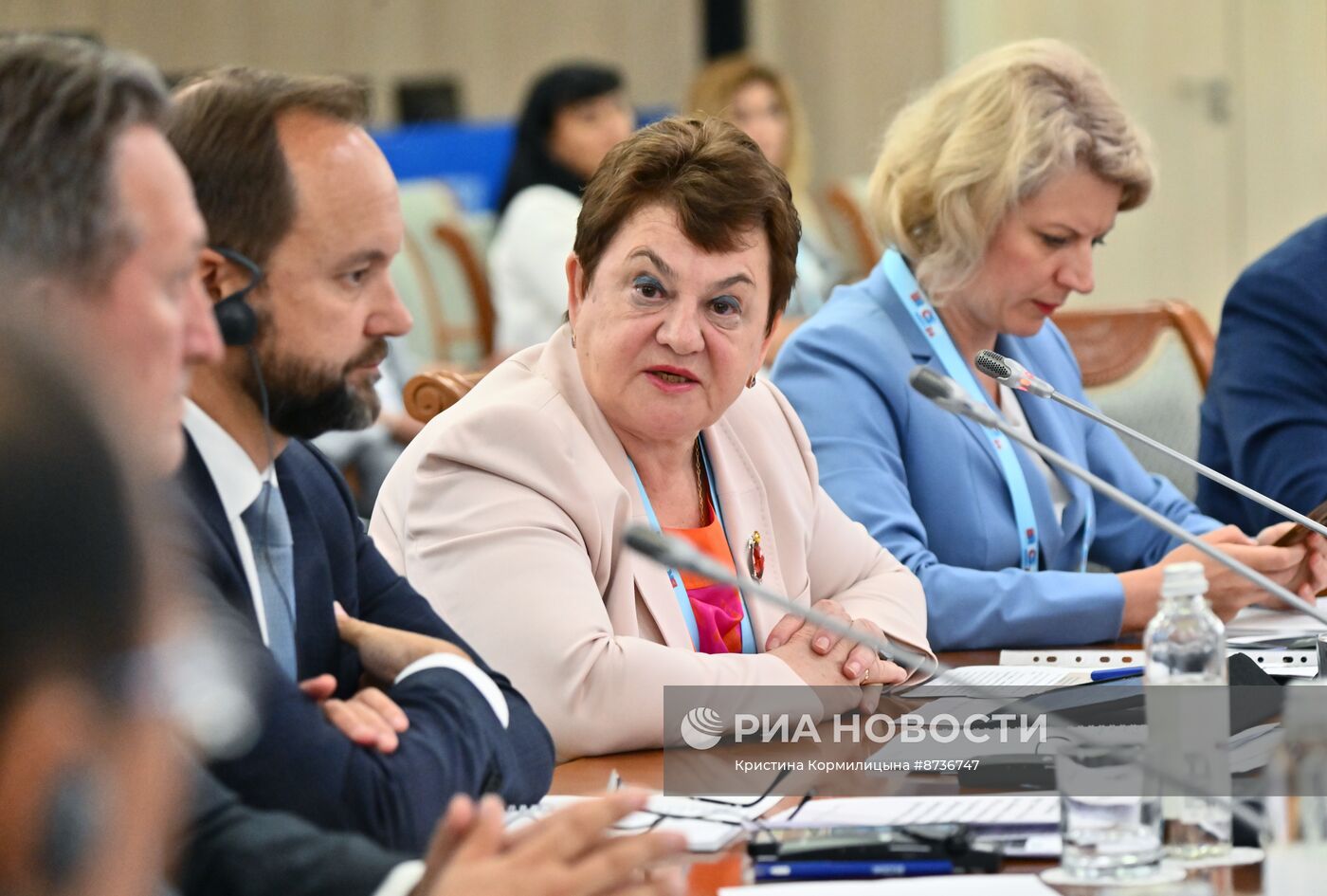 Круглый стол по обмену опытом на тему "Роль высших органов аудита в развитии среды добросовестности за счет совершенствования мер по противодействию коррупции"