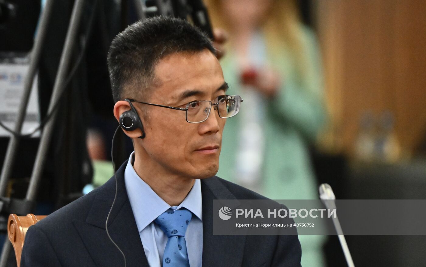 Круглый стол по обмену опытом на тему "Роль высших органов аудита в развитии среды добросовестности за счет совершенствования мер по противодействию коррупции"