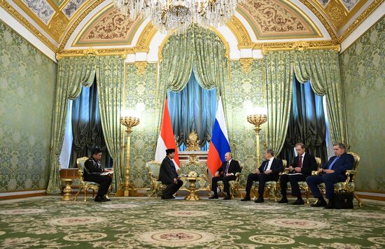 Встреча президента Владимира Путина с избранным президентом Индонезии П. Субианто