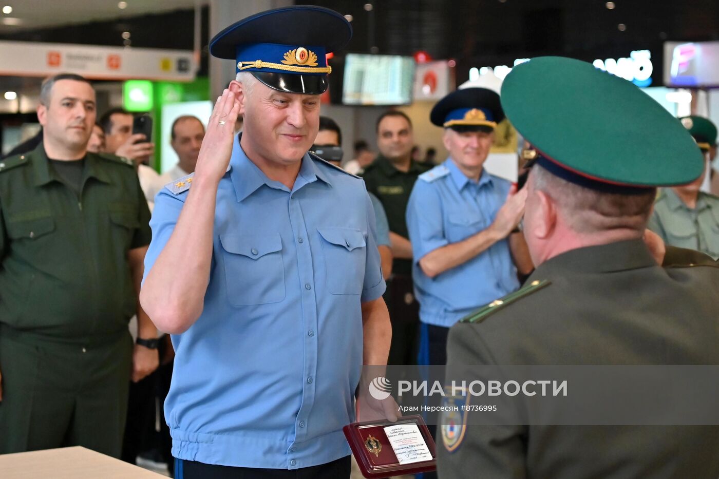 ФСБ РФ передала армянской стороне функции по охране госграницы в "Звартноце"