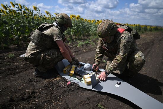 Боевая работа расчетов разведывательных БПЛА "Суперкам" группировки "Центр"