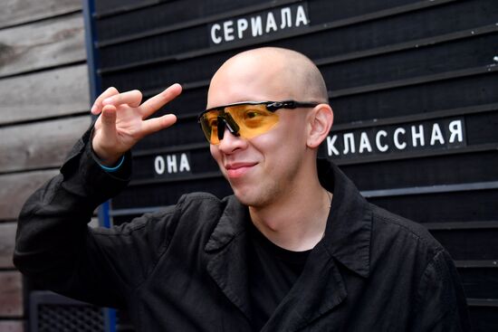 Премьера сериала "Она такая классная"