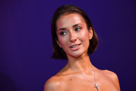 Премьера сериала "Она такая классная"