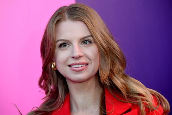 Премьера сериала "Она такая классная"