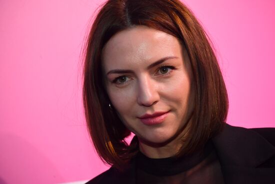 Премьера сериала "Она такая классная"