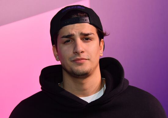 Премьера сериала "Она такая классная"