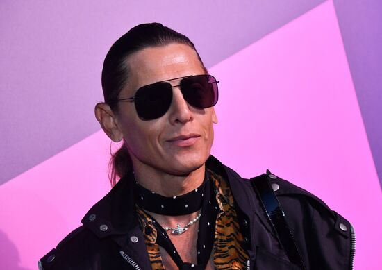 Премьера сериала "Она такая классная"