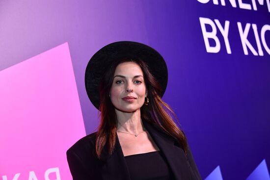 Премьера сериала "Она такая классная"