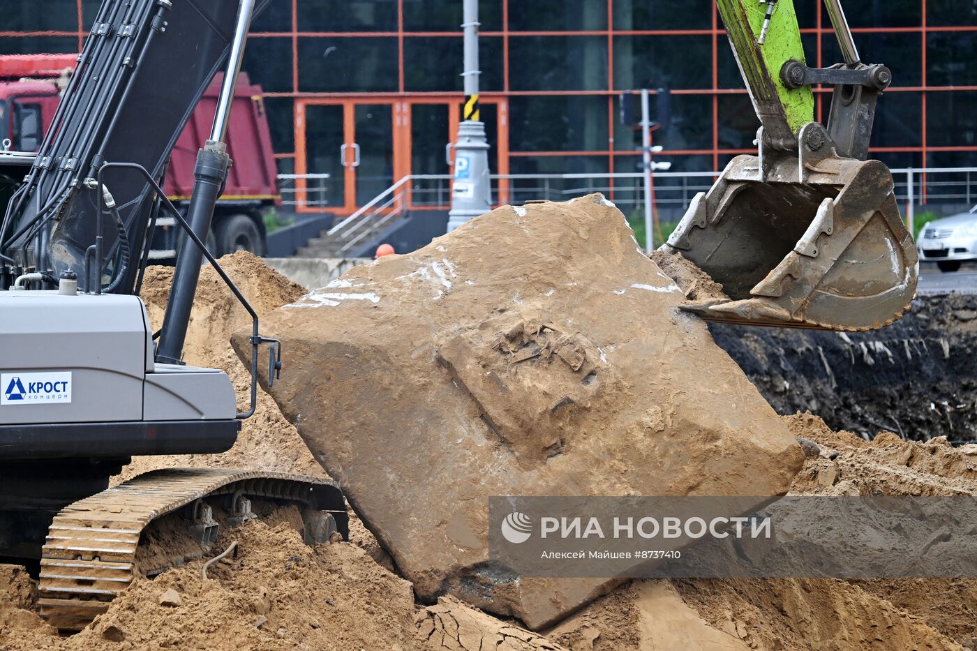 Мэр Москвы С. Собянин посетил ВДНХ в честь 85-летия 