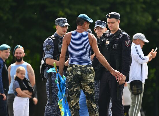 Празднование Дня ВДВ в России