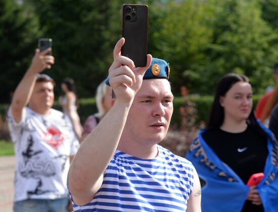 Празднование Дня ВДВ в России