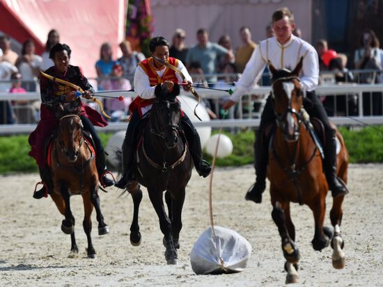 Международные соревнования по конной стрельбе из лука