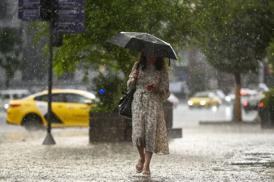 Дождь в Москве