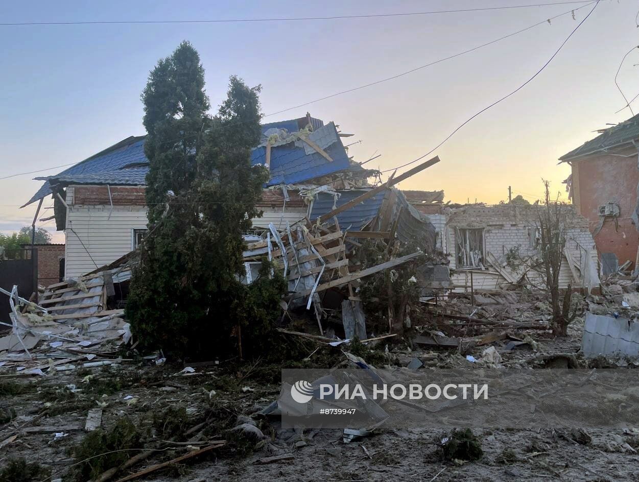 Последствия обстрела города Суджи в Курской области