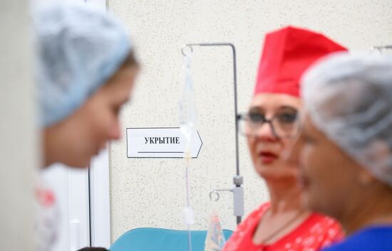 Сдача крови в Курске для пострадавших при атаке ВСУ