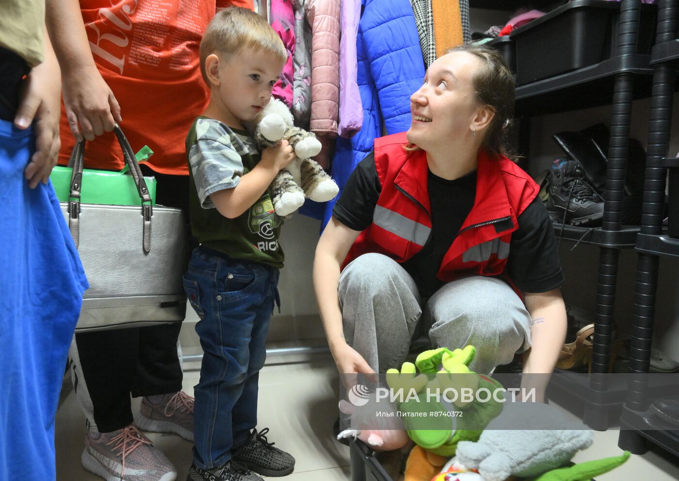 Центр гумпомощи Российского Красного Креста в Курске