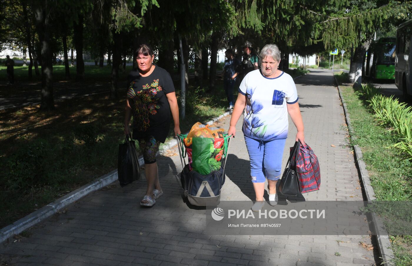 Эвакуация жителей из города Рыльск в Курской области