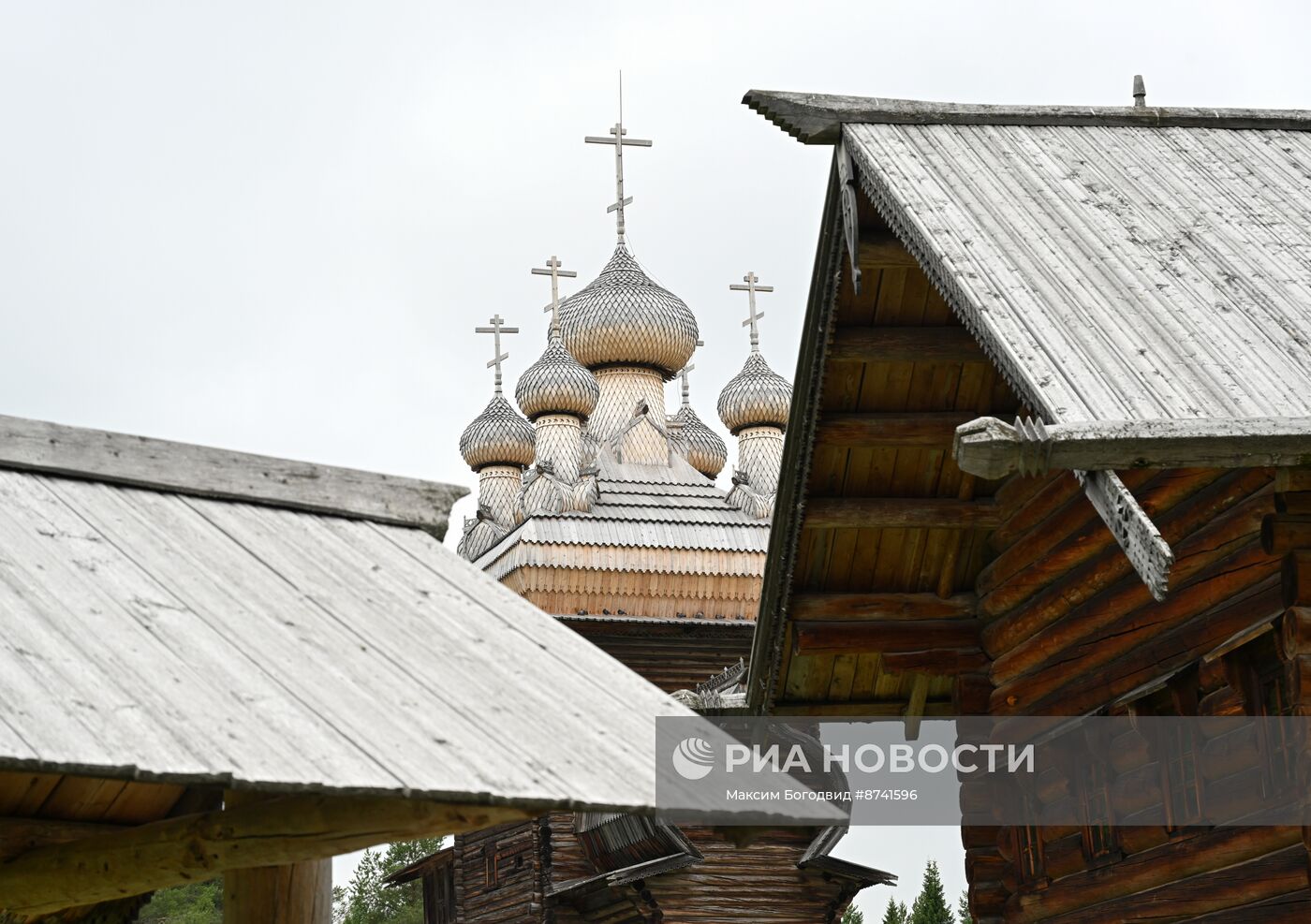 Музей деревянного зодчества "Малые Корелы" в Архангельской области