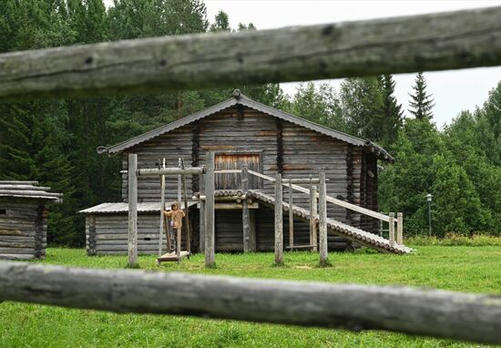 Музей деревянного зодчества "Малые Корелы" в Архангельской области