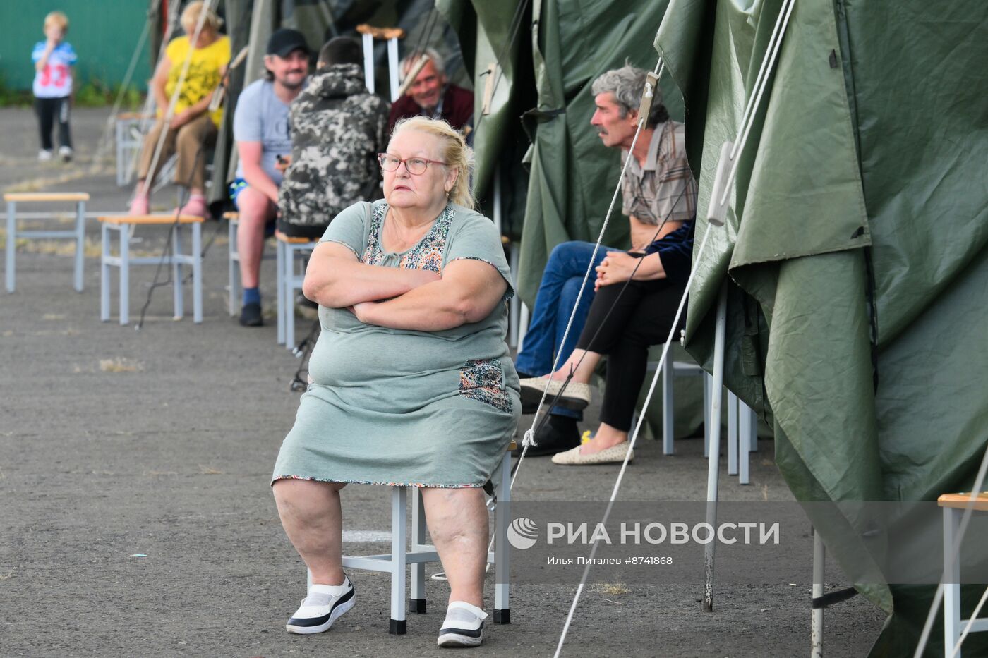 Палаточный пункт временного размещения МЧС России в Курске