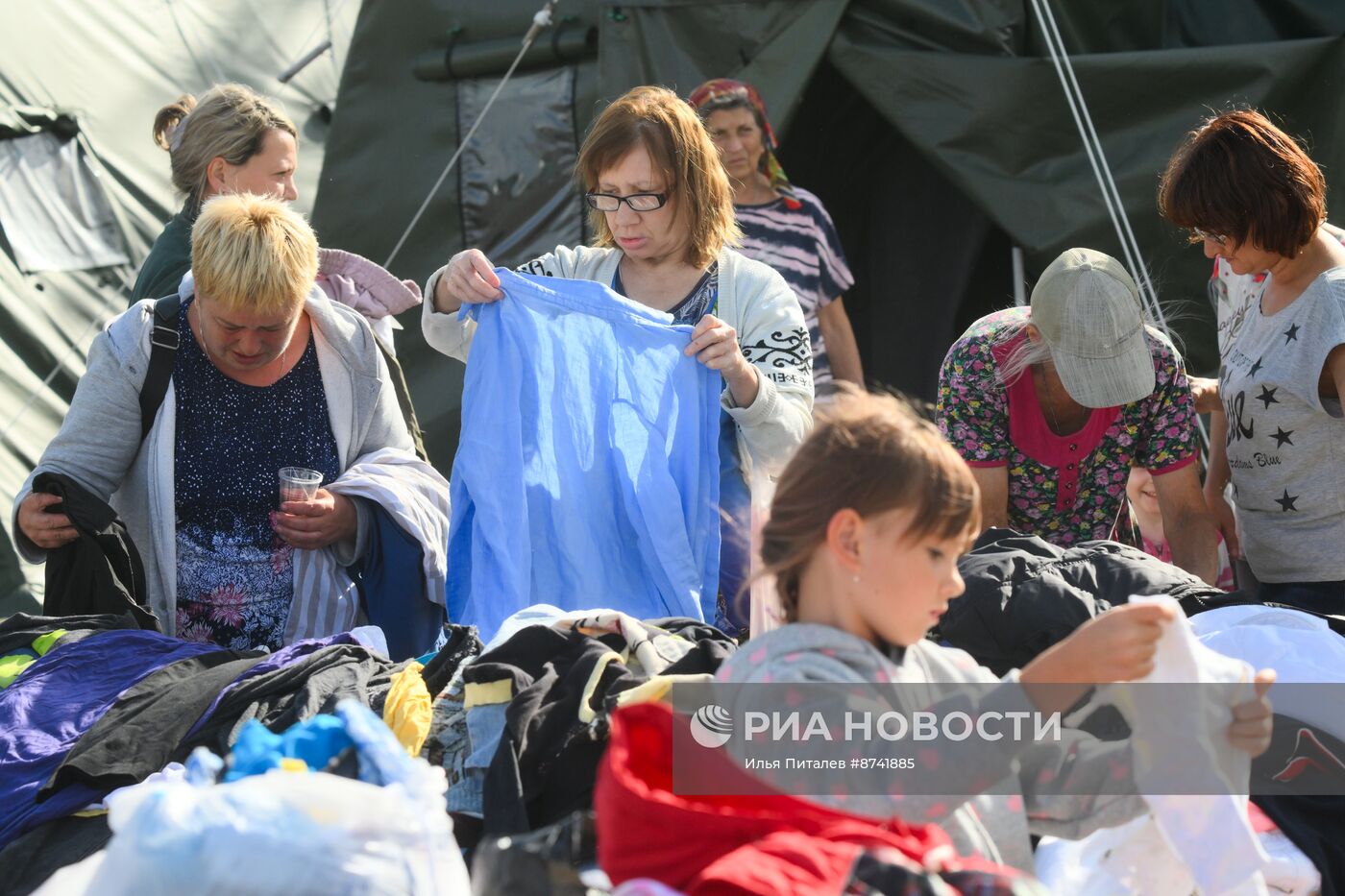 Палаточный пункт временного размещения МЧС России в Курске