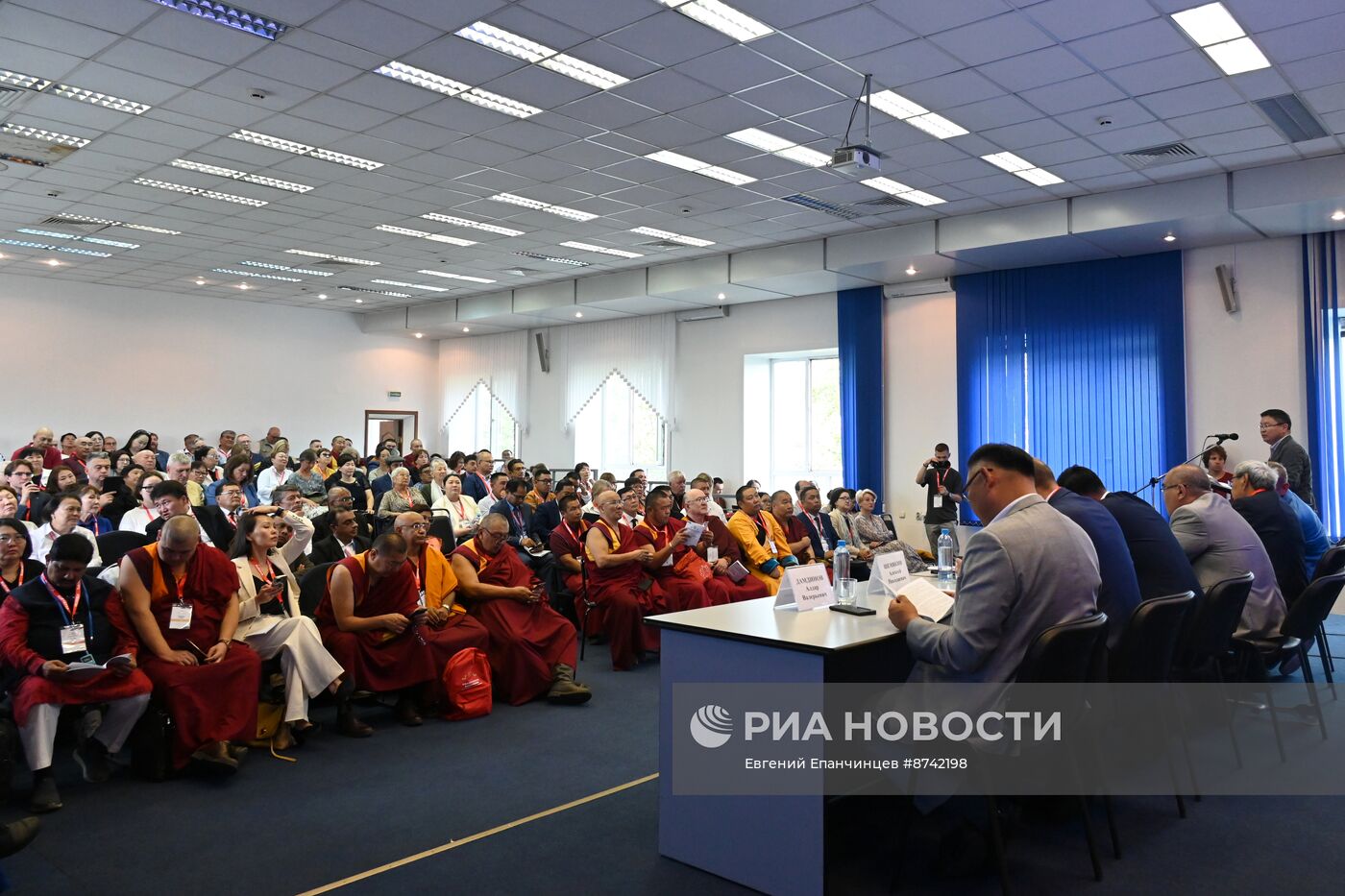 Международный форум "Традиционный буддизм и вызовы современности" в Улан-Удэ