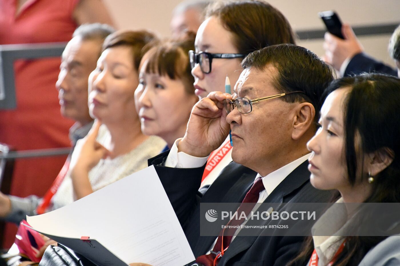 Международный форум "Традиционный буддизм и вызовы современности" в Улан-Удэ