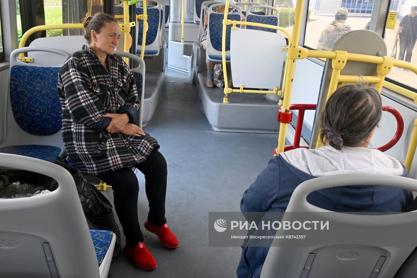 Эвакуация мирных жителей из Краснояружского района Белгородской области