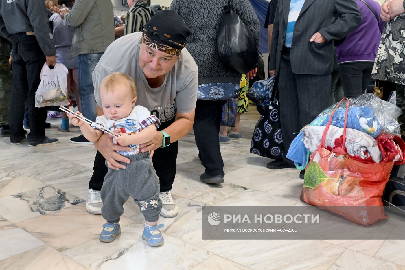 Эвакуация мирных жителей из Краснояружского района Белгородской области