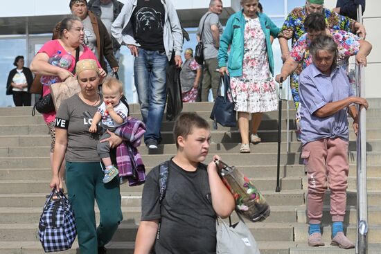 Эвакуация мирных жителей из Краснояружского района Белгородской области